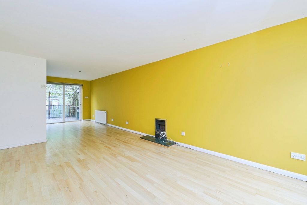 Property photo 3 of 17 Photo