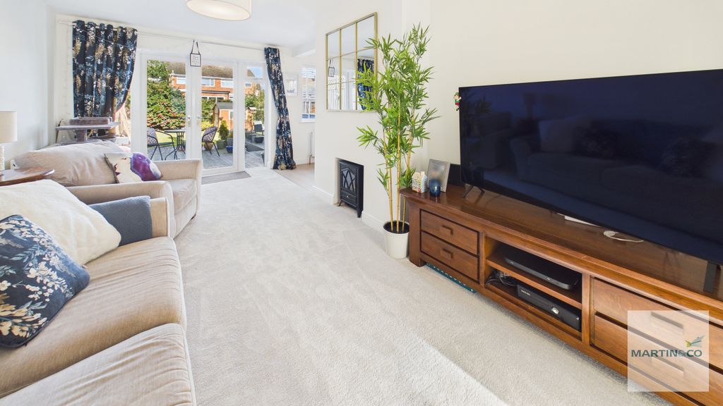 Property photo 2 of 29 Cam03663G0-Pr0248-Still003