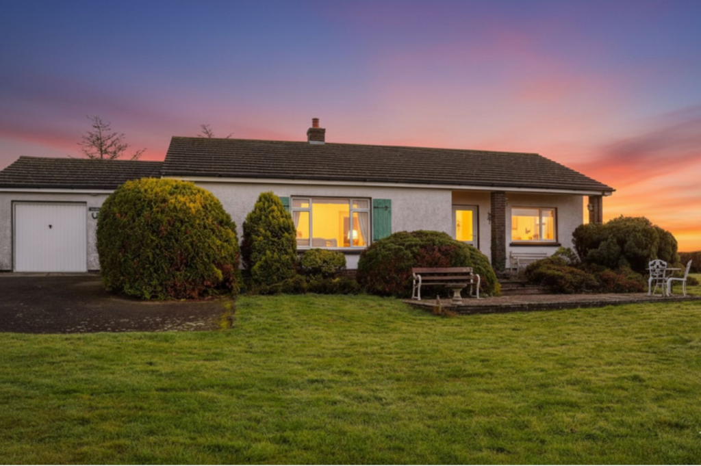 Property photo 2 of 25 Penlon Front 2