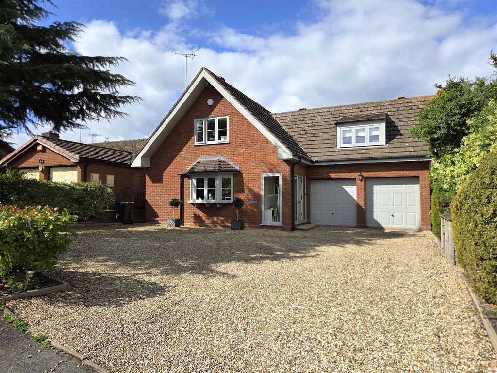 Property photo 1 of 34