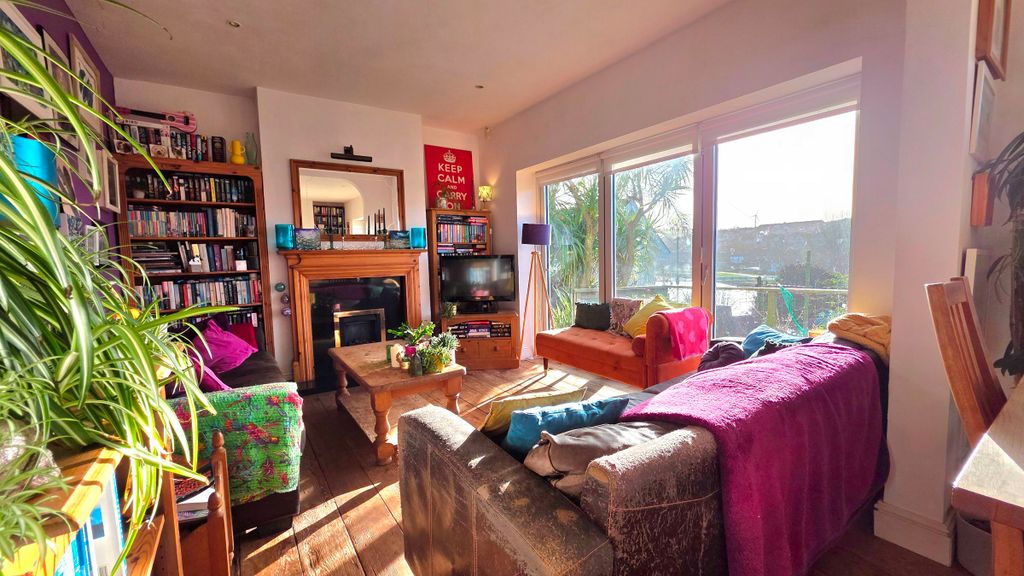 Property photo 3 of 24