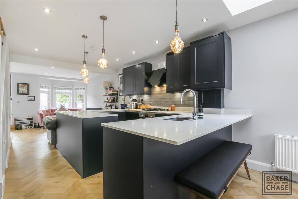 Property photo 3 of 22 Lounge/Kitchen (Open Plan)