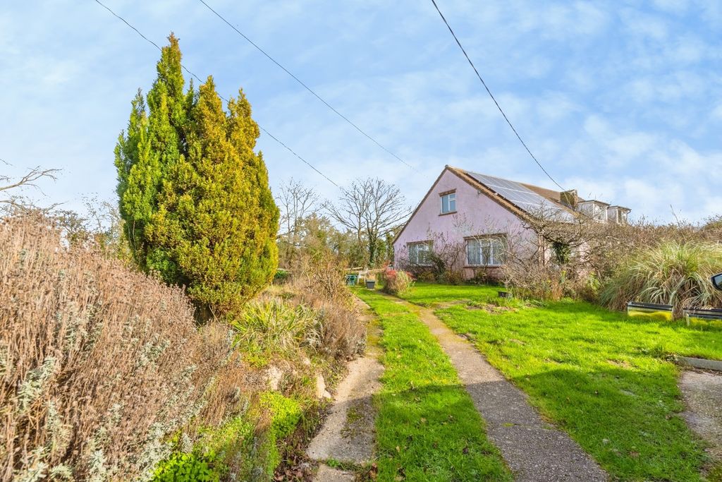 Property photo 1 of 20 Front