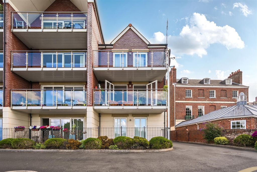 Property photo 2 of 16 2-6A882A32E4396-1500008-1A023E3B4F029-002-2-1.Jpg