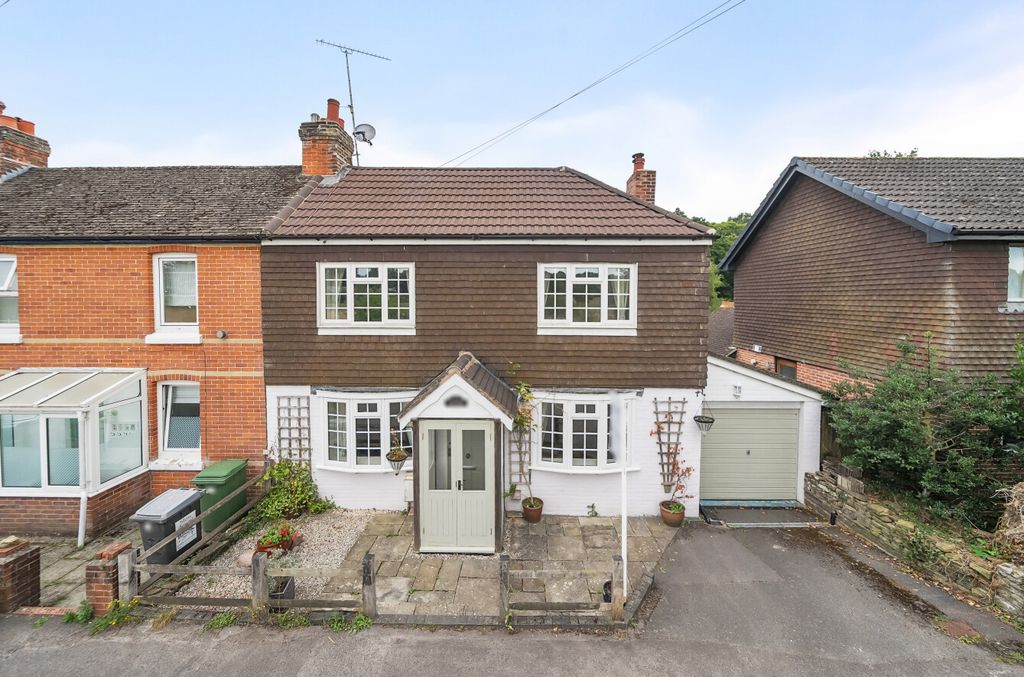 Property photo 1 of 12 1328949-7-6887Ccf...