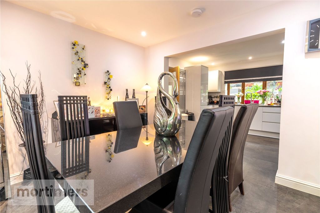 Property photo 2 of 35 Dining Room