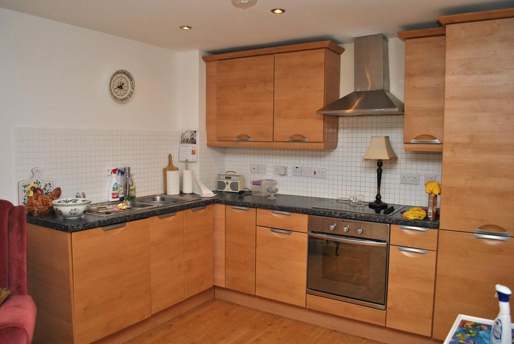 Property photo 1 of 5 Kitchen