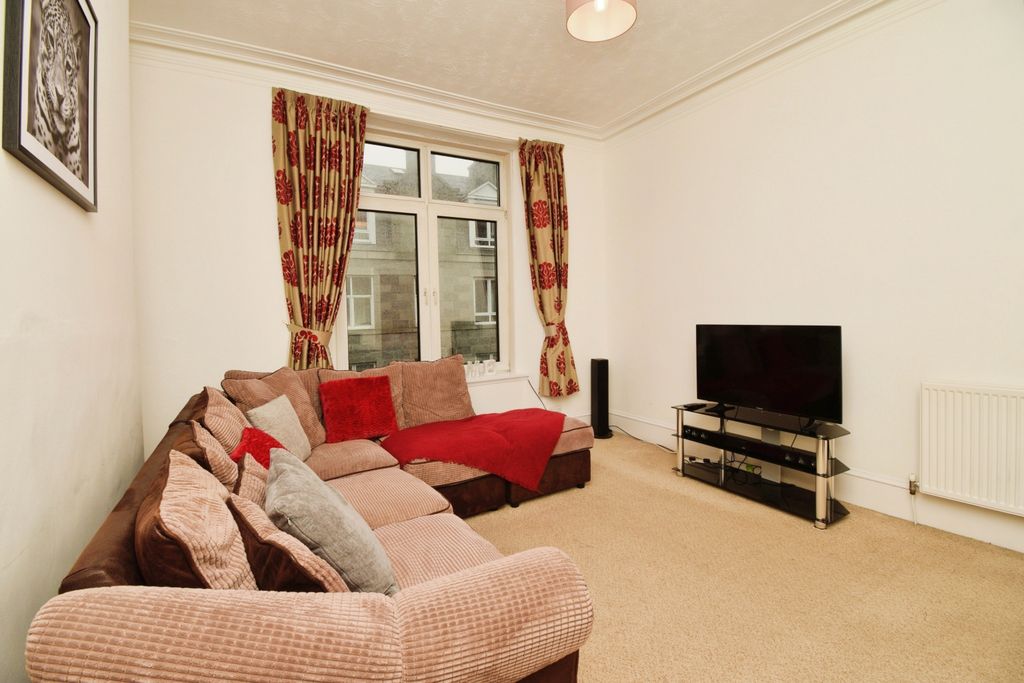 Property photo 3 of 12 Living Room