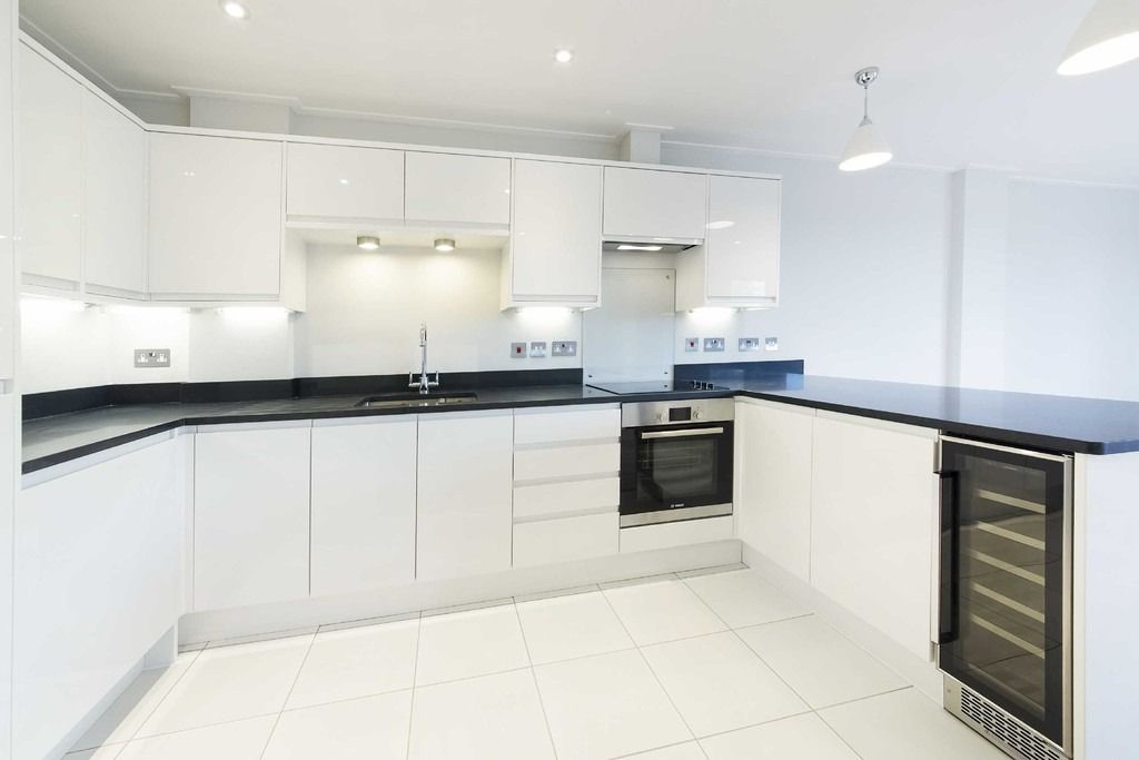 Property photo 2 of 13 5550032