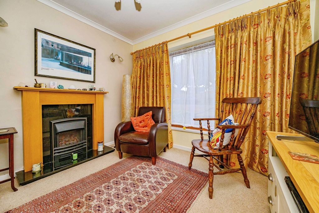 Property photo 3 of 16 Photo