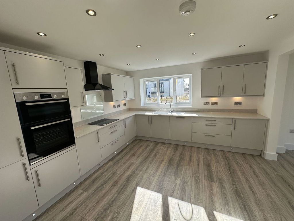 Additional image 8 of 4 bed detached house for saleLlys Eilian, Llanfairpwllgwyngyll LL61