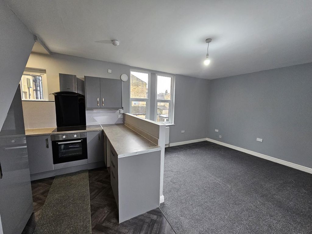 Property photo 1 of 11 Open Plan Living