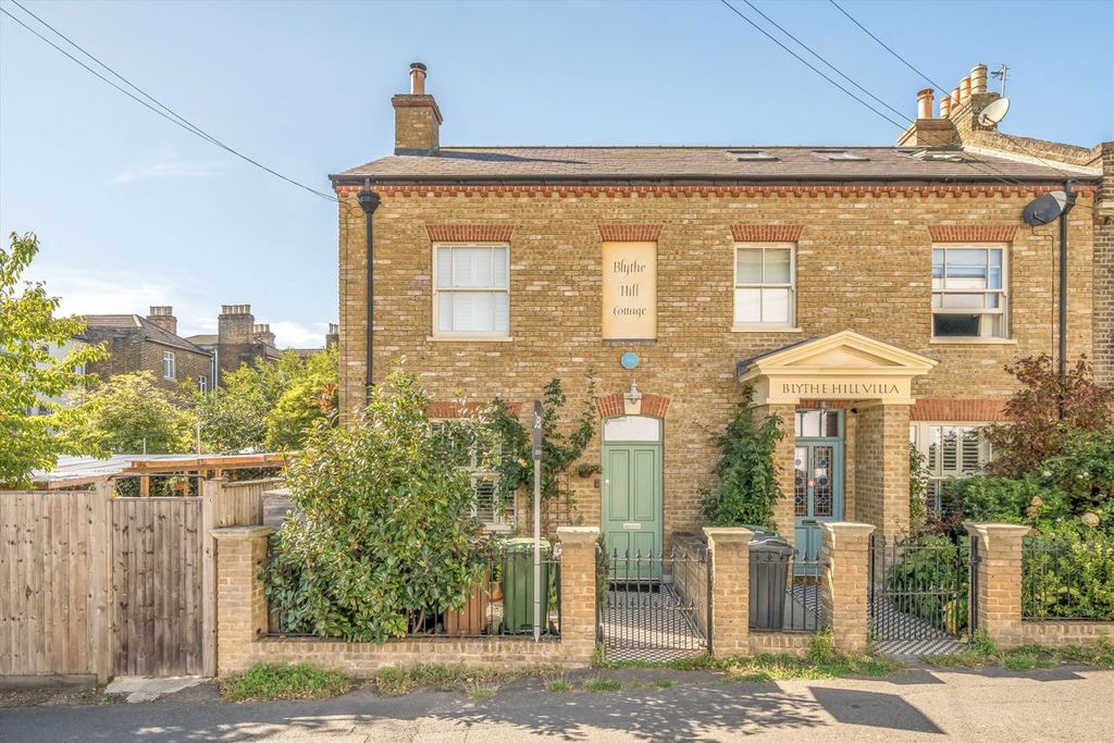 Property photo 1 of 9