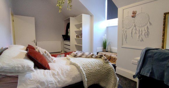 Property photo 1 of 16 Bedroom5-A.Jpg