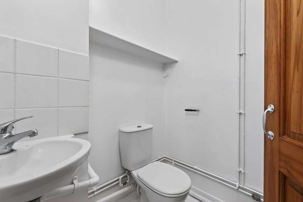 Property photo 3 of 7 0004