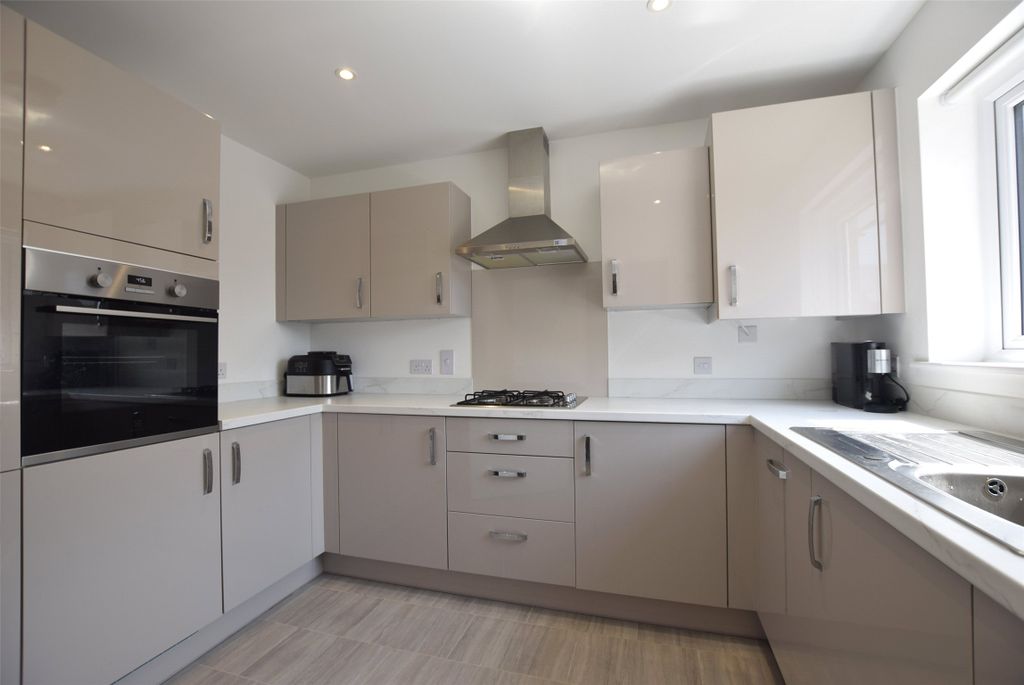Property photo 2 of 12 Picture No. 02
