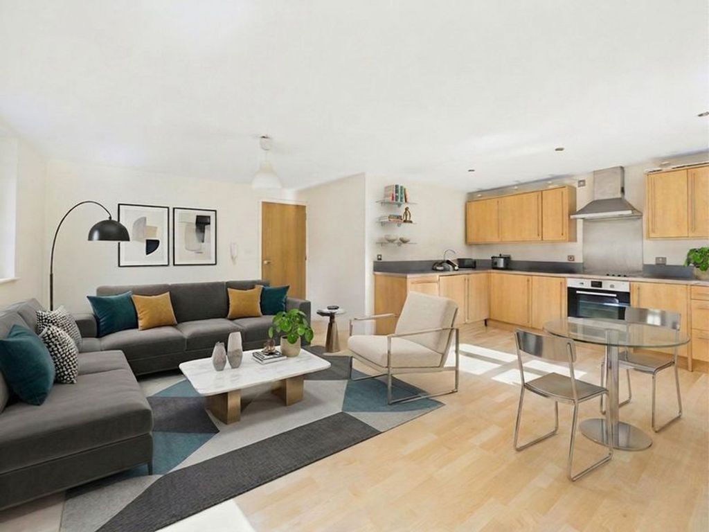 Property photo 2 of 16 Open-Plan Kitchen/Living