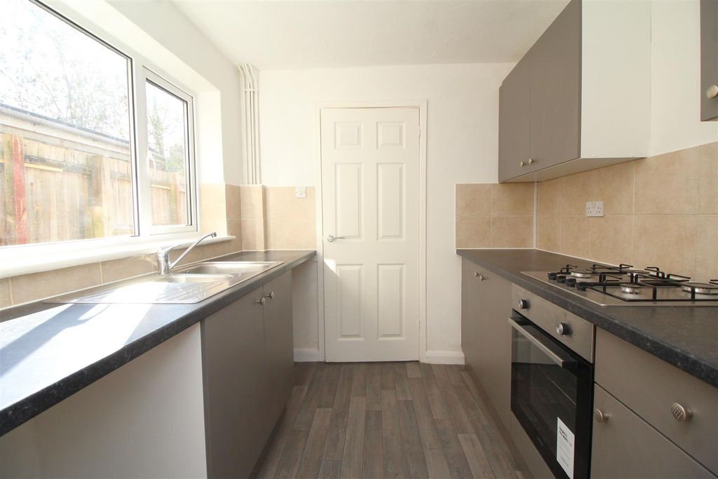 Property photo 2 of 9 Kitchen 1 .Jpg