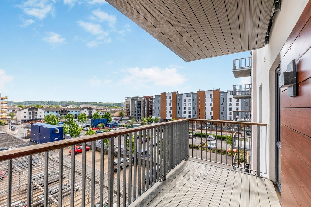 Property photo 1 of 11 Pbox-Img.Jpg