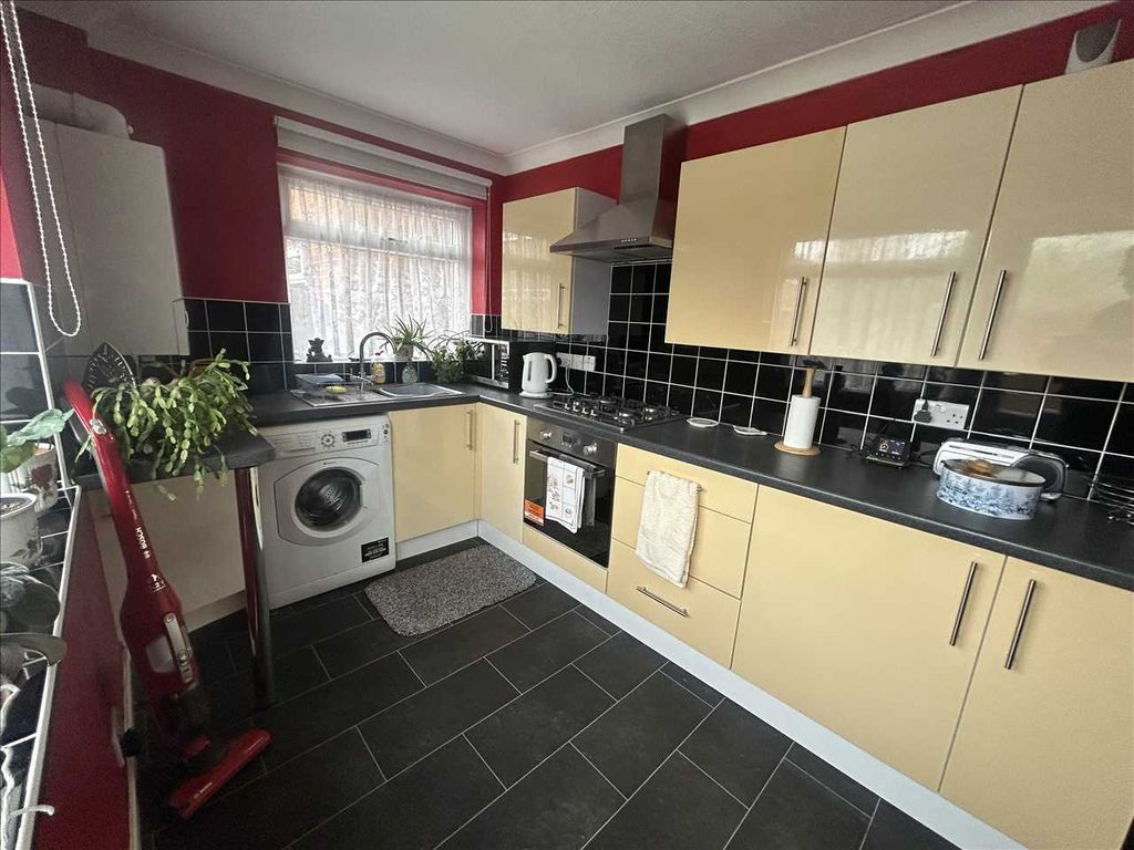 Property photo 3 of 9