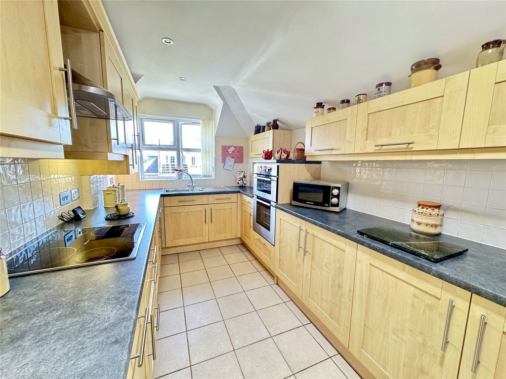 Property photo 3 of 12 Picture No. 02