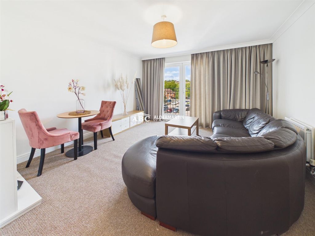 Property photo 1 of 11 Cam03827G0-Pr0151-Still012.Jpg