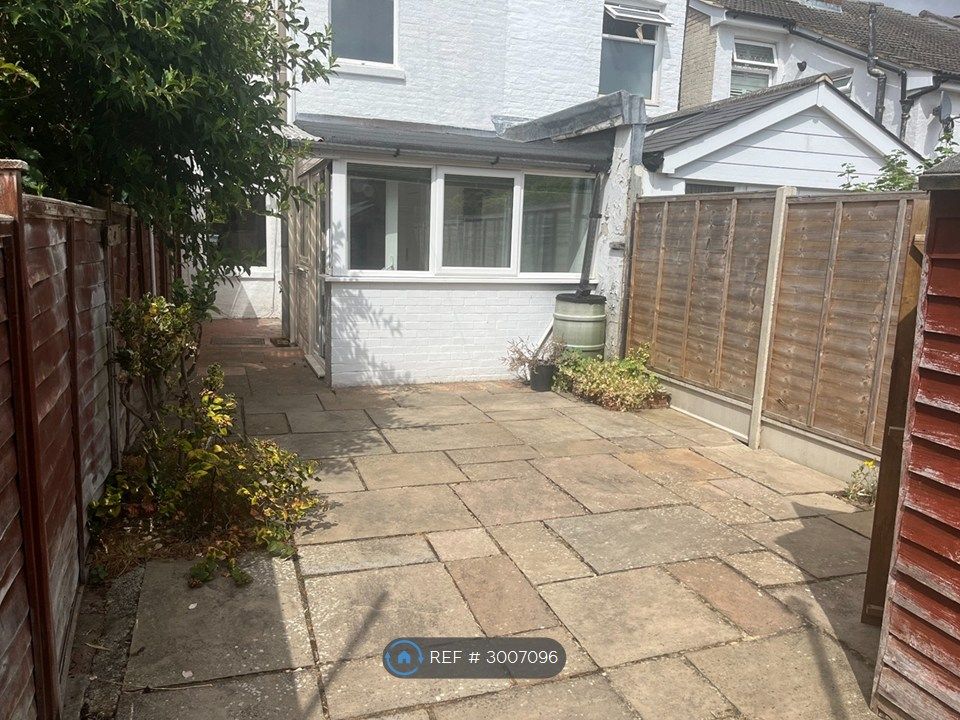 Property photo 2 of 13 Paved Garden