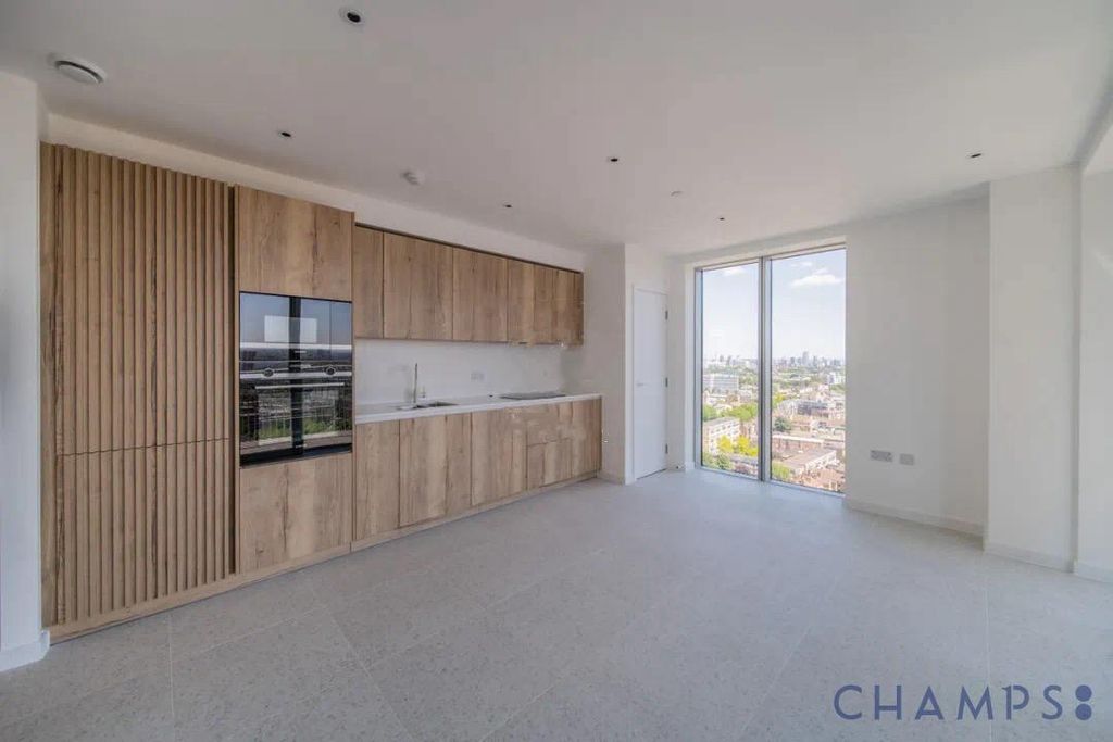 Property photo 1 of 12 1 Bedroom In Silk District For Rent