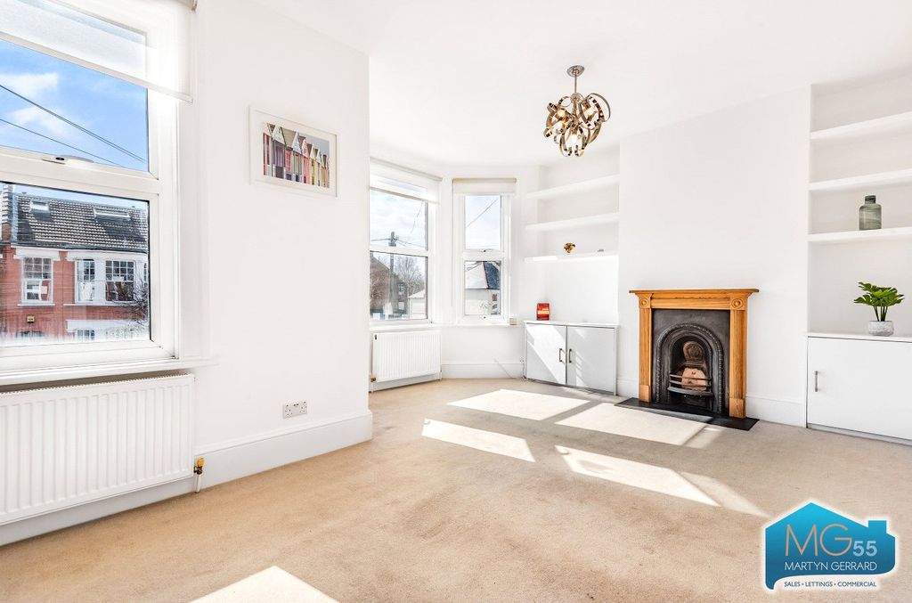 Property photo 2 of 11 Picture No. 21