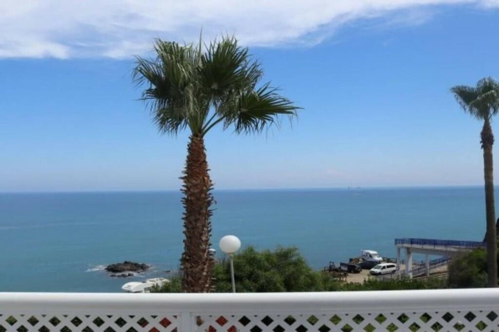 Property photo 1 of 3