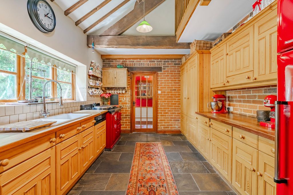 Property photo 3 of 22
