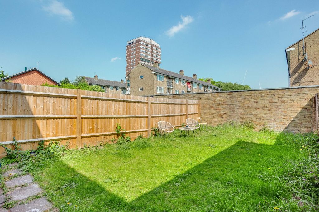 Property photo 1 of 9