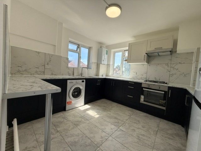 Property photo 3 of 12 1