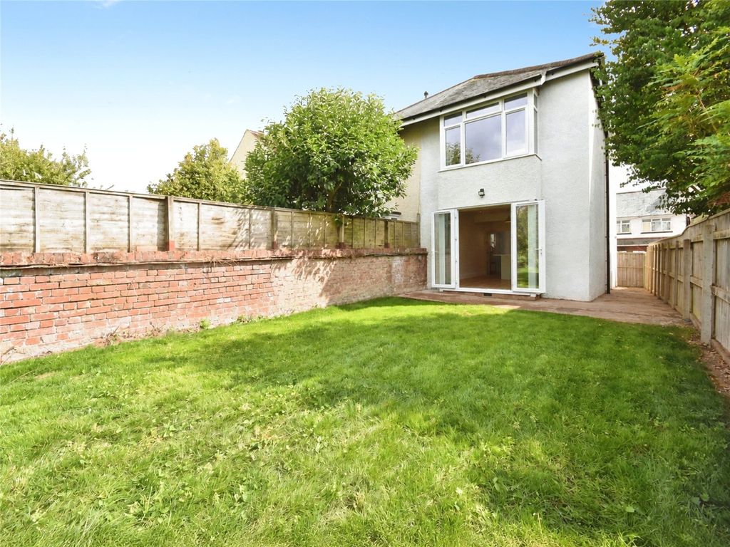 Property photo 3 of 21 Picture No. 05