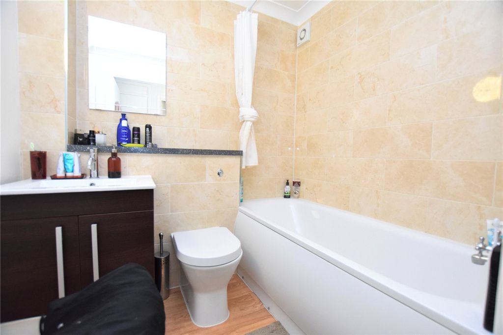 Property photo 3 of 6 Picture No. 06