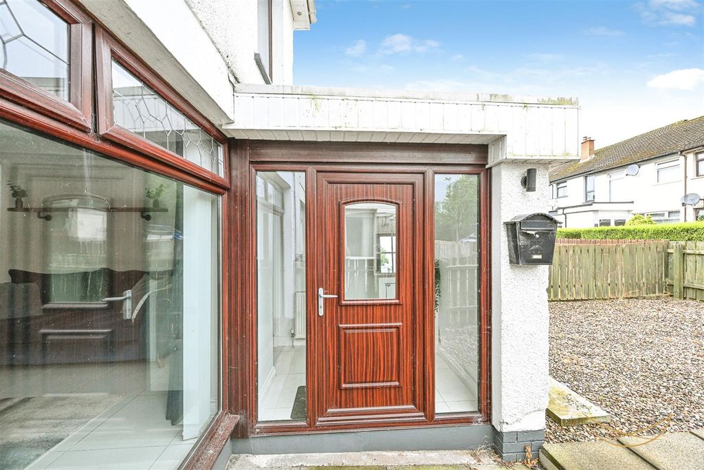 Property photo 3 of 37 Dhp-4.Jpg