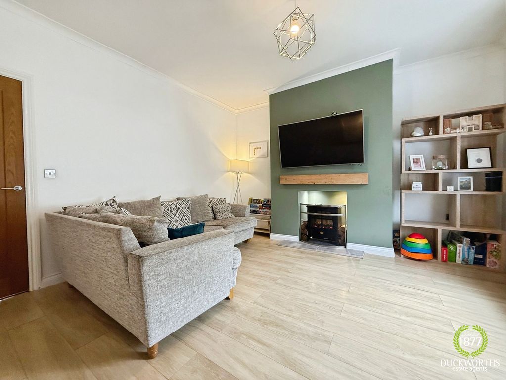 Property photo 2 of 26