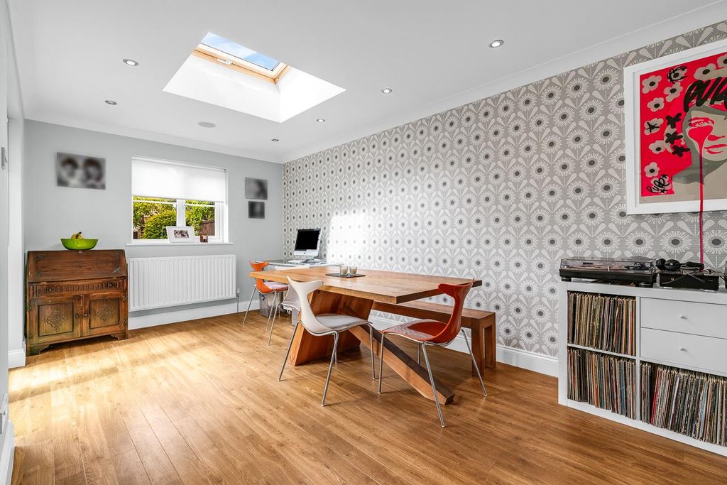 Property photo 3 of 29 Internal-S-15.Jpg