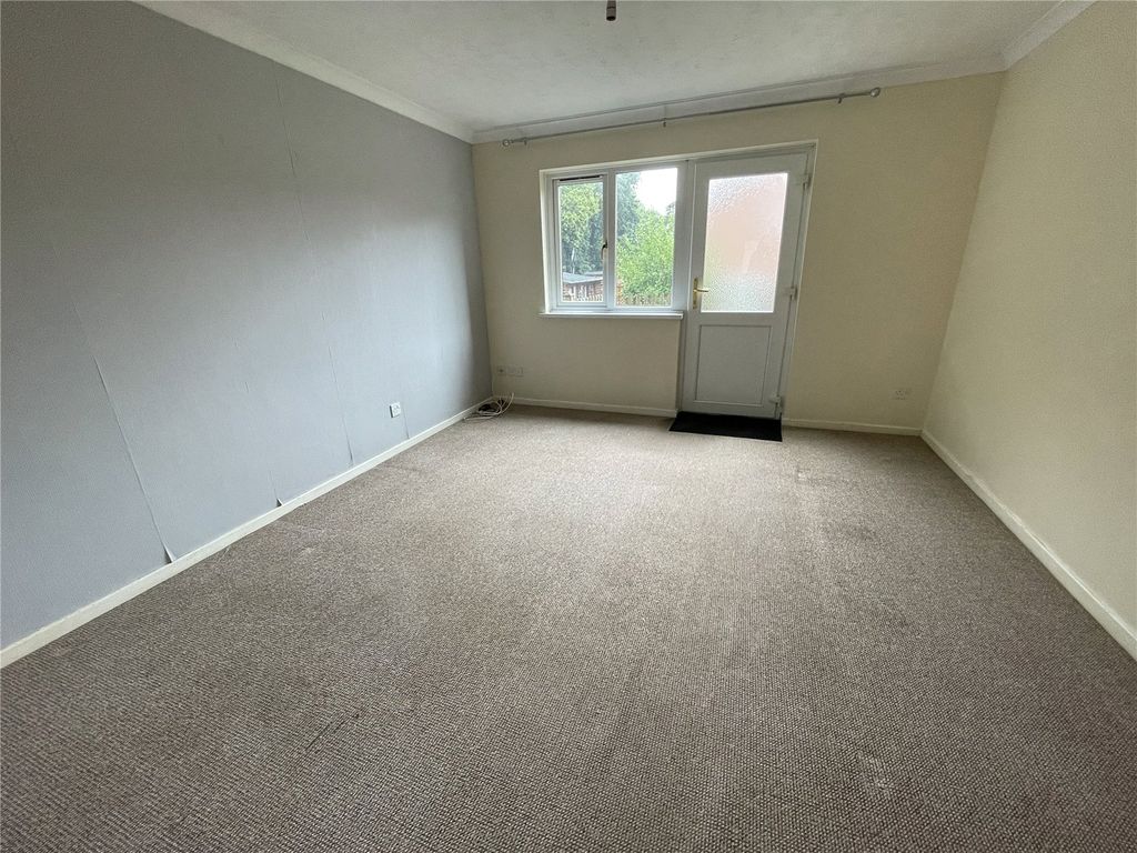 Property photo 3 of 8 Picture No. 04