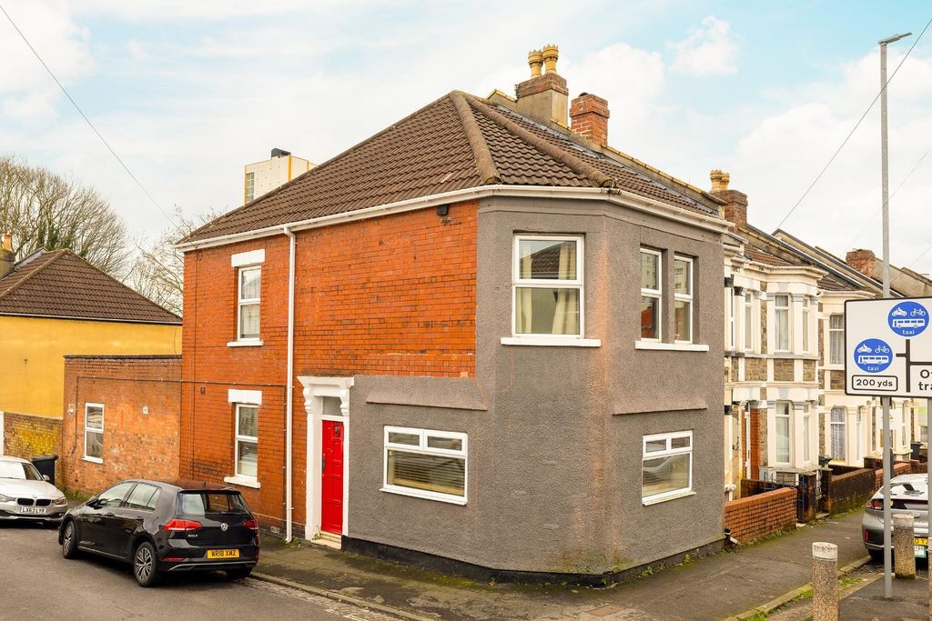 Property photo 2 of 35 Char5179.Jpg