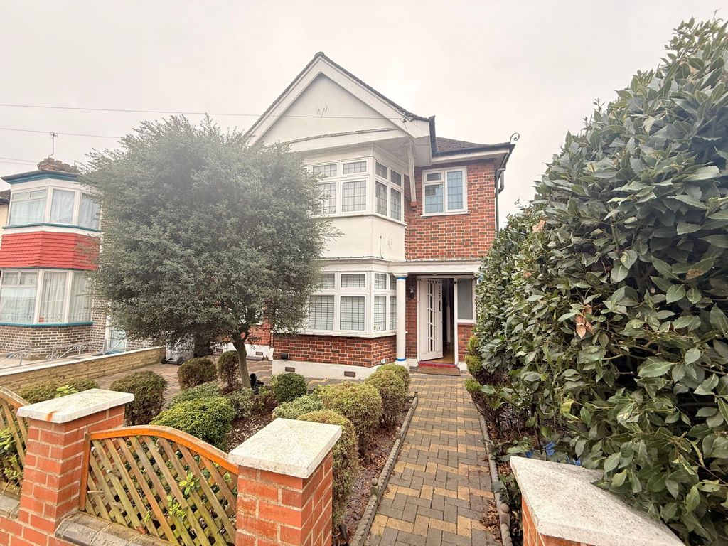 Property photo 1 of 1 5 Bed Semi-Detached House To Rent Grasmere Avenue, Wembley Ha9