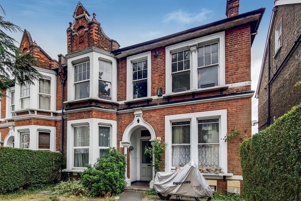 Property photo 1 of 10