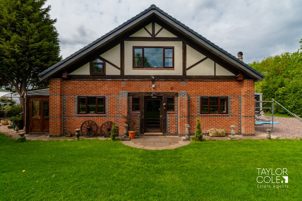 Property photo 1 of 32