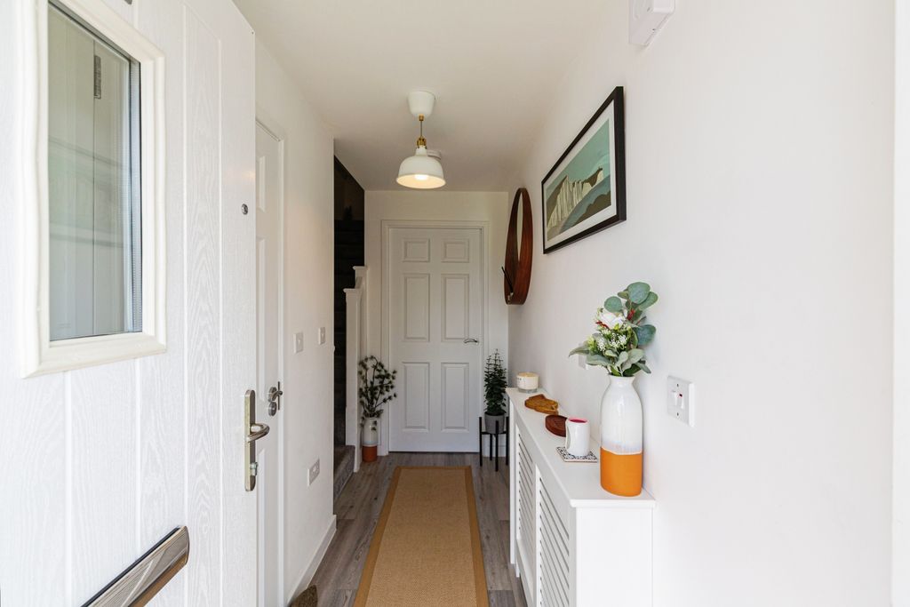Property photo 2 of 20 Hallway