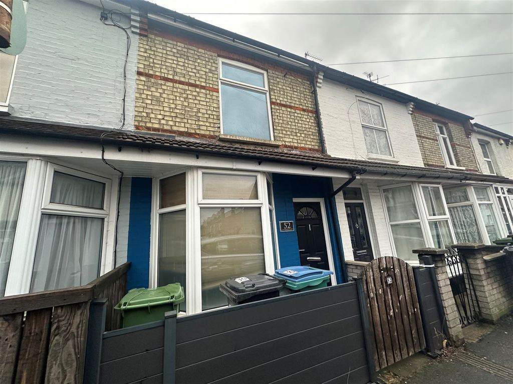 Property photo 1 of 13 Coopers Estate Agents