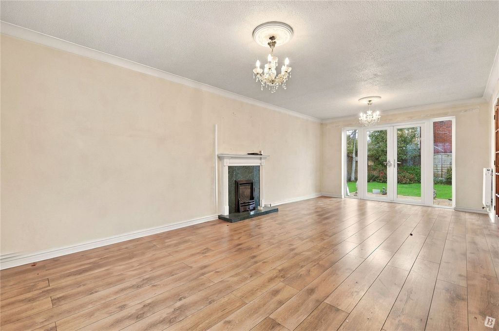 Property photo 2 of 31 Picture No. 14