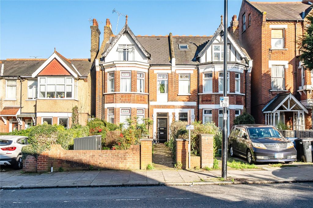 Property photo 1 of 18 Picture No. 02