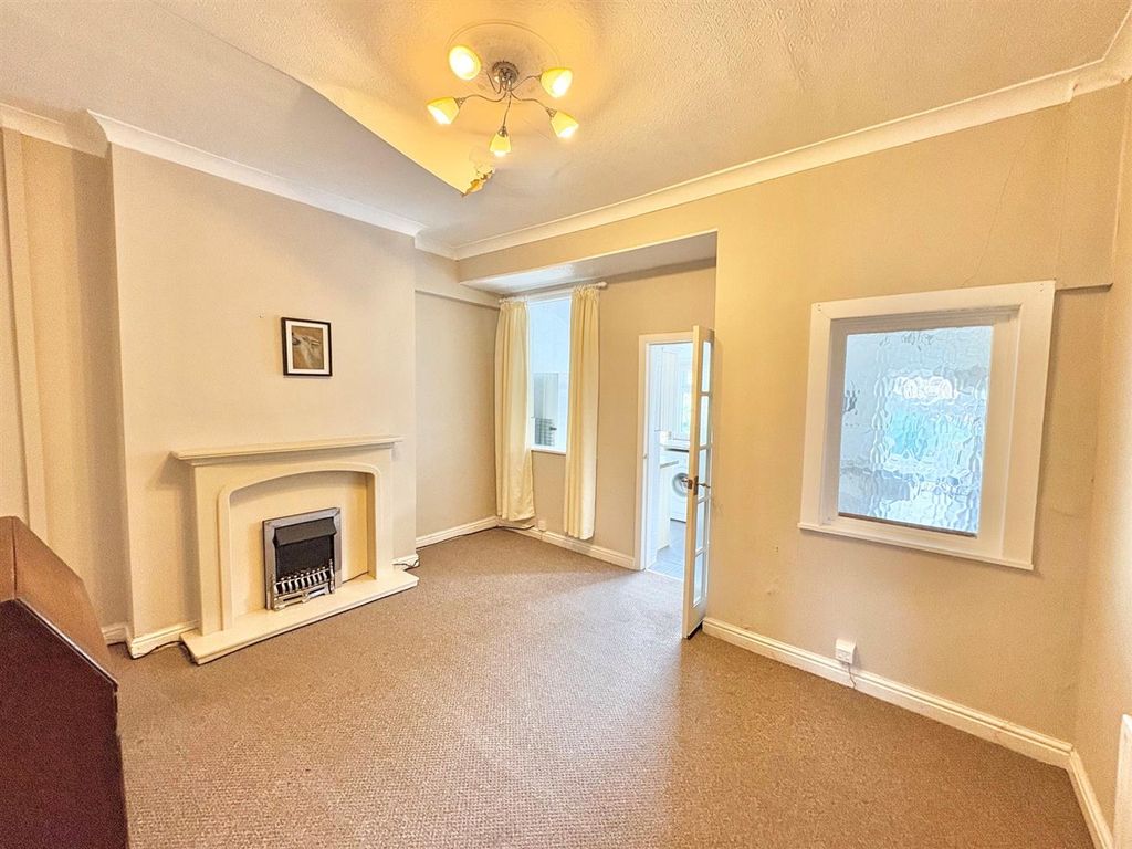 Property photo 3 of 8 Dining Room.Jpg