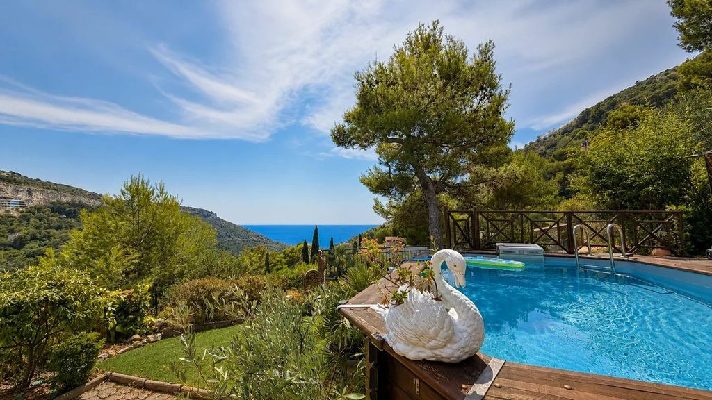 Property photo 1 of 18 Charming 5-Room House With Pool And Sea View In La Turbie
