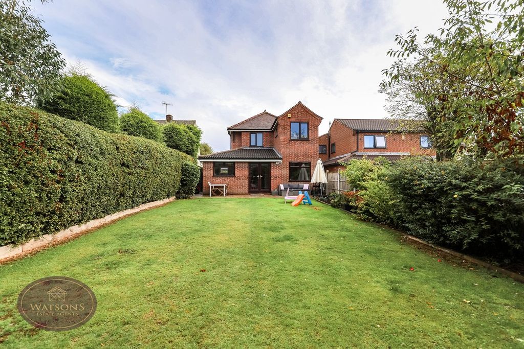 Property photo 2 of 40